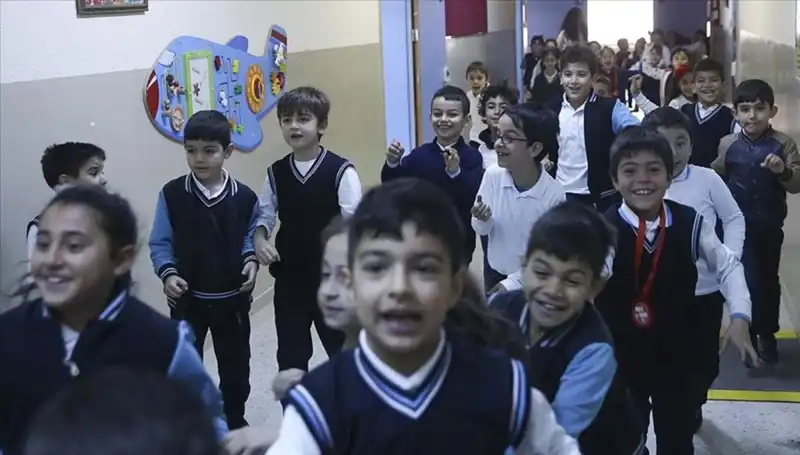 2025 Yılı Okul Açılış Tarihleri: Eğitim Takviminizi Planlayın!