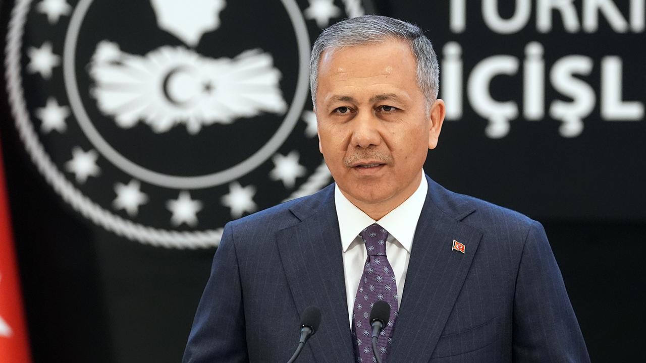 Bakan Yerlikaya: Suriyelilerin Ülkelerine Dönüşü Devam Ediyor