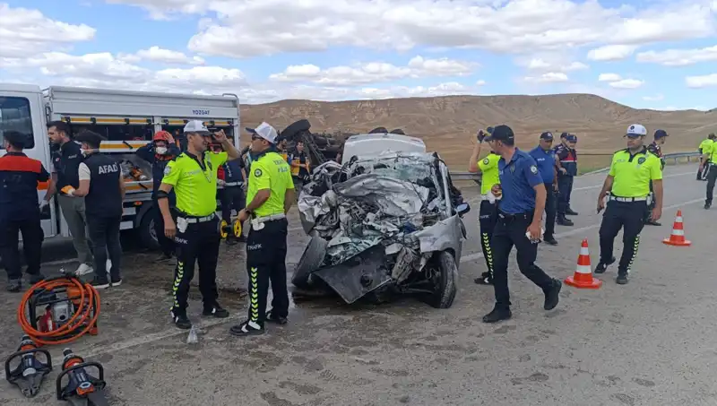 Yozgat'ta Meydana Gelen Feci Trafik Kazası: 3 Kişi Hayatını Kaybetti