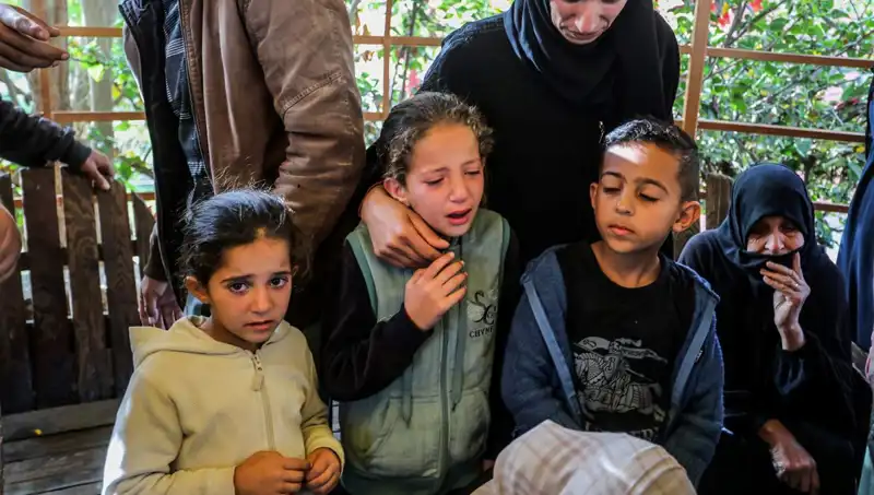 Gazze'deki Çatışmalarda Can Kaybı 52 Bin 400'e Ulaştı: Gözyaşları ve Umutlar