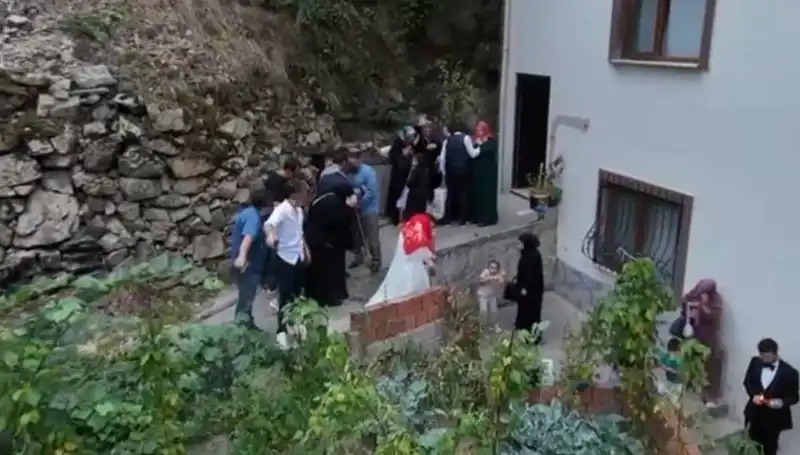 Kanlı Düğün: Sıkan Kurşunlar ve Kaçan Şüpheli