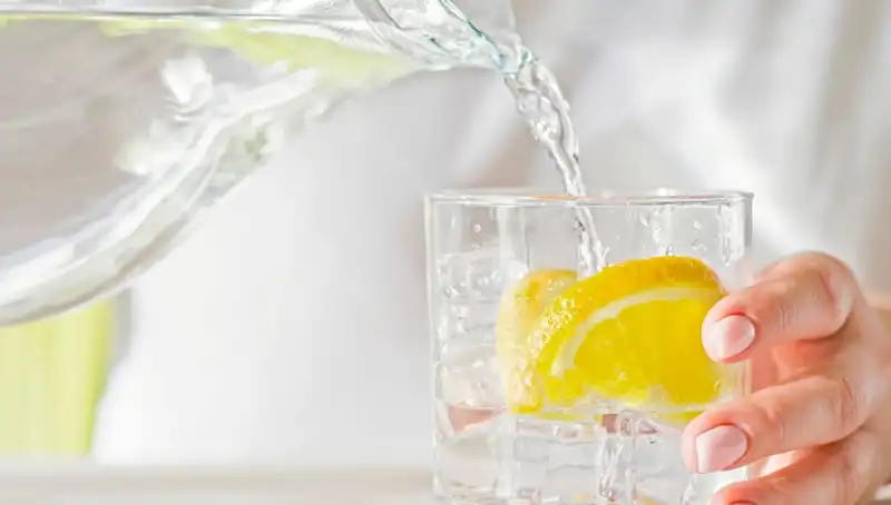 Limonlu Su Tüketmenin Bilinmeyen 8 Etkisi: Sağlığınıza İyi Gelebilir mi?