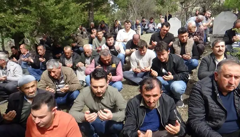 Bir Köyün Sıcak Yüreği: Sevgiyle Uğurlanan Bir Kahraman