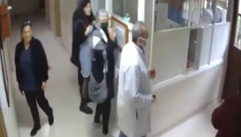 Üsküdar'da Doktora Cumhurbaskanına Hakaretten Hapis İstemi!