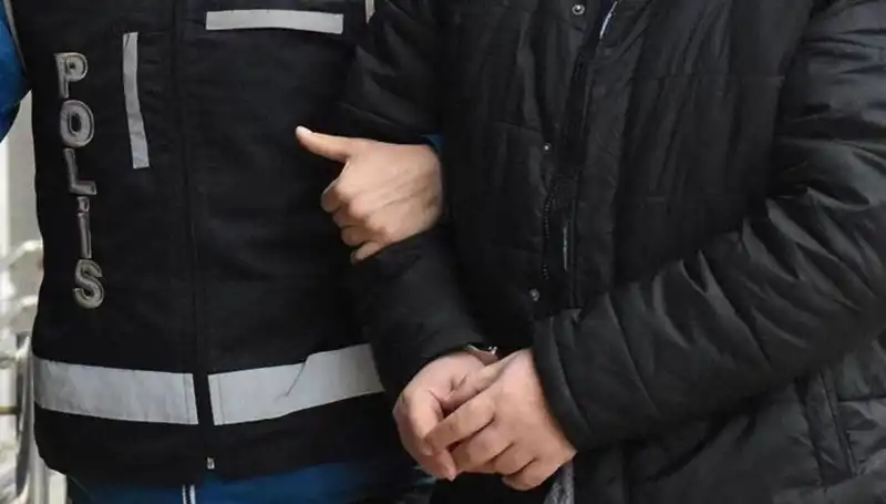 Emniyet ve TSK'da FETÖ Operasyonları: Yeni Gelişmeler ve Tutuklamalar!