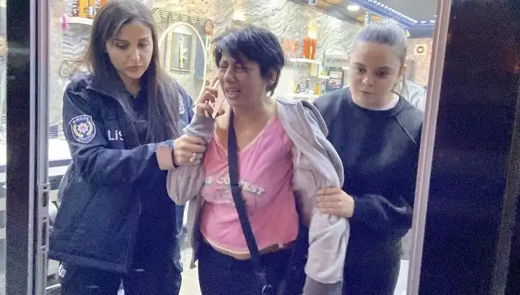 Cadde Ortasında Polise "Köpek" Diyerek İten Kadına İdari İşlem Başlatıldı