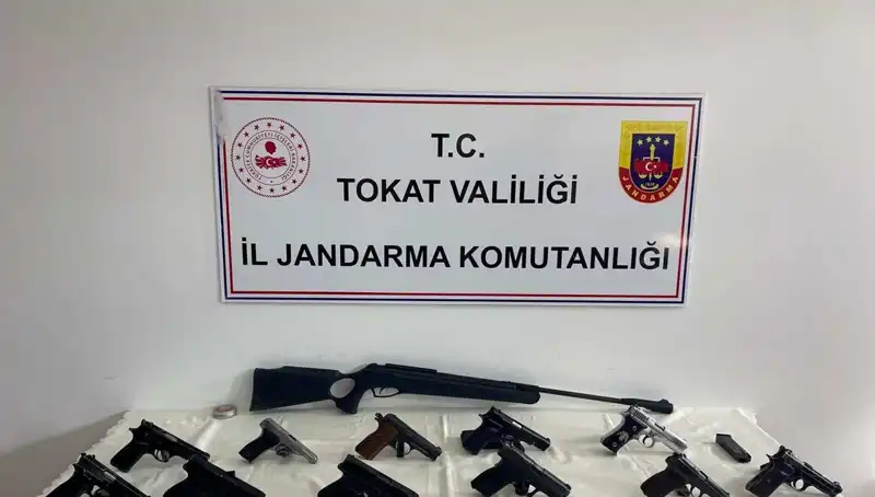 Tokat'ta Kaçak Silah Operasyonu: İki Şahıs Tutuklandı!