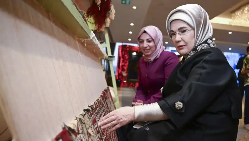 Emine Erdoğan'ın Özel Halısı Açık Artırmayla Satışta: Geliri Depremzedelere