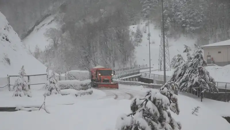 Bolu Dağı'nda Yoğun Kar Yağışı: Kış Turu İçin En İyi Zaman!
