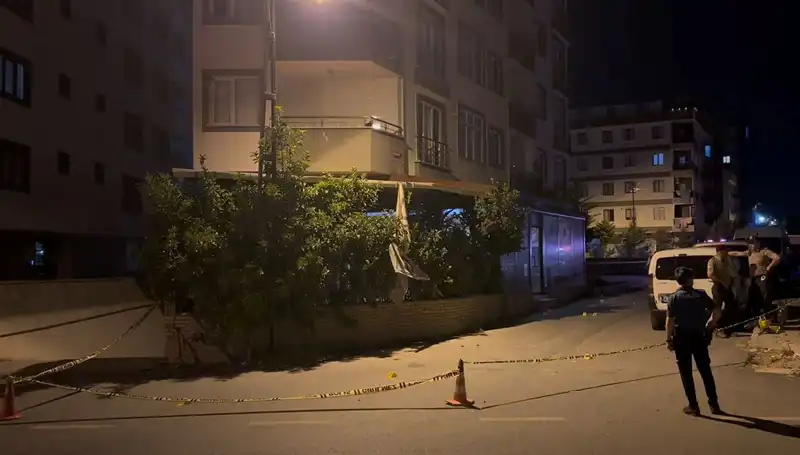 İstanbul'da Kafeye Silahlı Saldırı: Polisin Müdahalesi ve Olayın Ardından