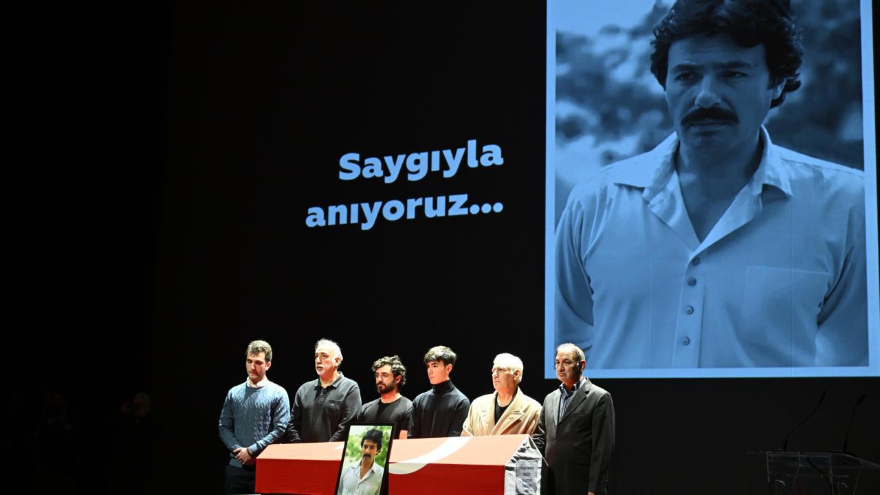 Ferdi Tayfur Unutulmadı! AKM'de Anlamlı Tören Gerçekleştirildi
