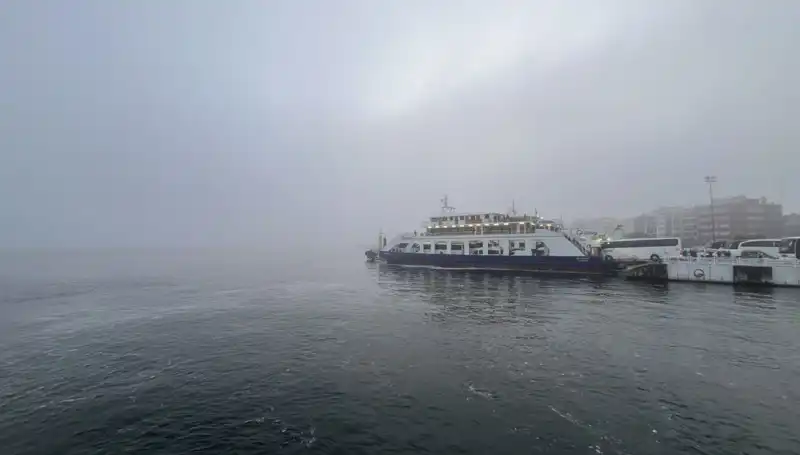 Çanakkale Boğazı’nda Yoğun Sis Nedeniyle Gemiler Geçiş Yapamıyor