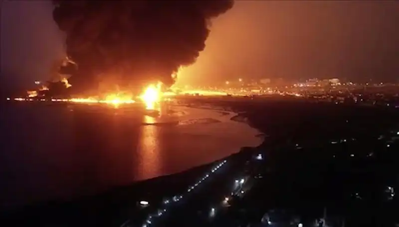 Yemen'de Türk Gemisine Şarapnel Isabet Etti: Olayın Detayları ve Sonuçları