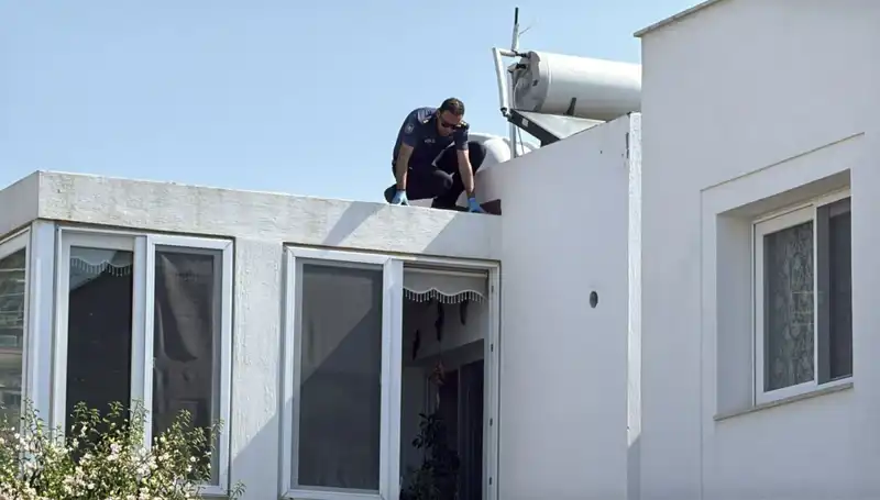 Bodrum'da Çatıdan Düşen Emekli Polis Hayatını Kaybetti: Trajik Olayın Ayrıntıları