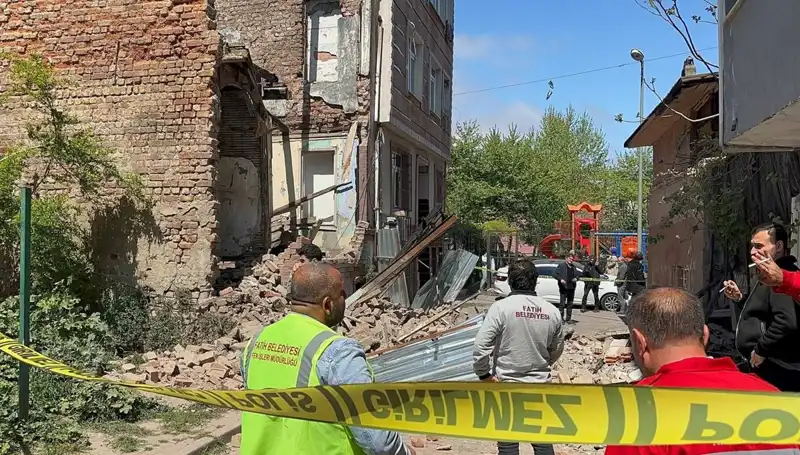 İstanbul Fatih’te Deprem Anında Hızla Çöken Bina ile İlgili Tüm Ayrıntılar