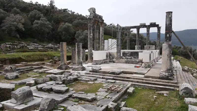 Zeus Tapınağı’nda Restorasyon: Tarihin İzleri Gün Yüzüne Çıkıyor