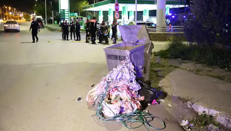 Bebeğini Çöp Konteynerine Atan Anne Suçüstü Yakalandı!