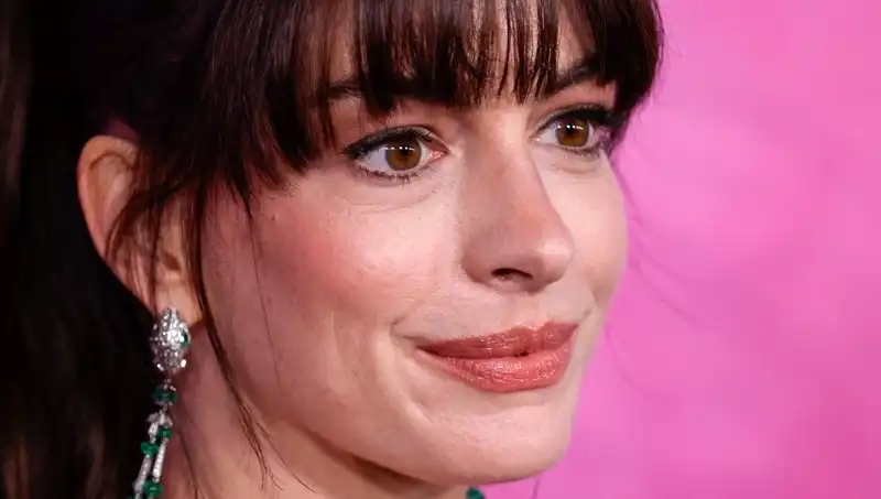 Hollywood'un Karanlık Yüzü: Yıldızlar Neden Ölü İnsanın Derisini Tercih Ediyor?
