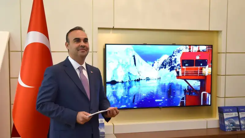Türkiye Antarktika'da Bilim Üssü Kurmayı Planlıyor: Tarihi Bir Adım!