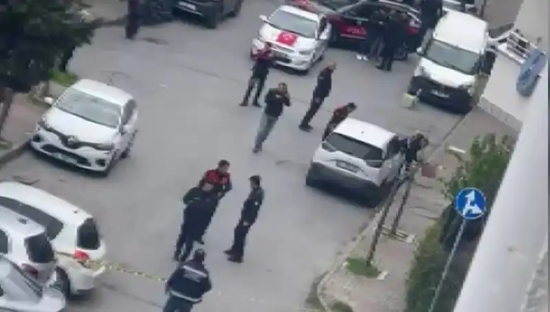 Yolda Yürüyen Genç Adam Kurşun Yağmuruna Tutuldu: Olayın Perde Arkası