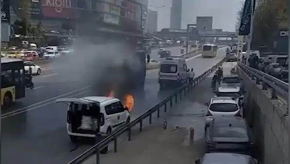 Yanan Araca TOMA ile Müdahale: Olay Yerinde Şok Anlar!
