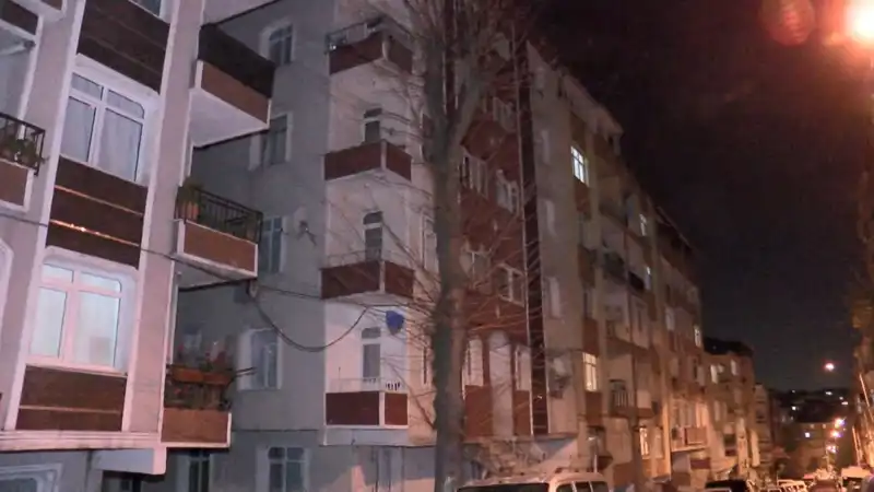 Altı Katlı Apartmandan Gelen Sesler Korku Yarattı: Acil Tahliye Gerçekleşti