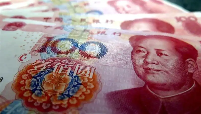 Yuan'ın Değeri Düşüyor: Ekonomik Etkileri Neler Olacak?