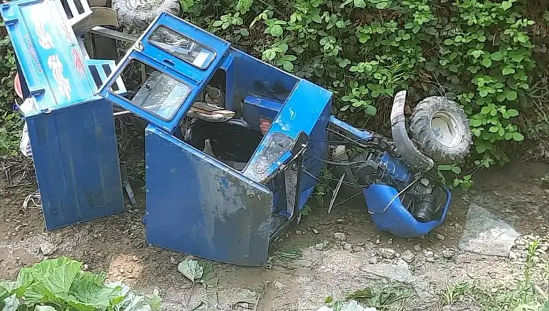 Kontrolden Çıkan Pat Pat, Dereye Devriildi! İki Yaralı Var
