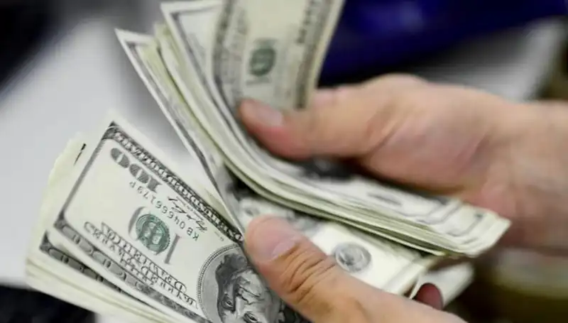 Dolar Kuru Nisan 2024'te Tırmanışa Geçti! Güncel Fiyatlar ve Analiz