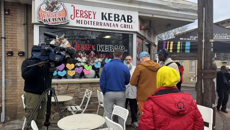 Türk Aile Yeşil Kart Beklerken Şok Gözaltı Operasyonu!
