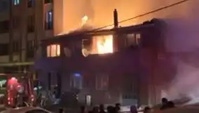 Gaziosmanpaşa'da Korkutan Yangın: İki Bina Alev Alev Yandı