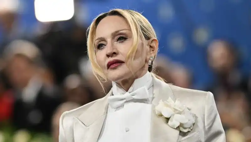 Madonna’nın Tartışmalı Diyeti: Kanserle Mücadelede Yeni Umut mu?