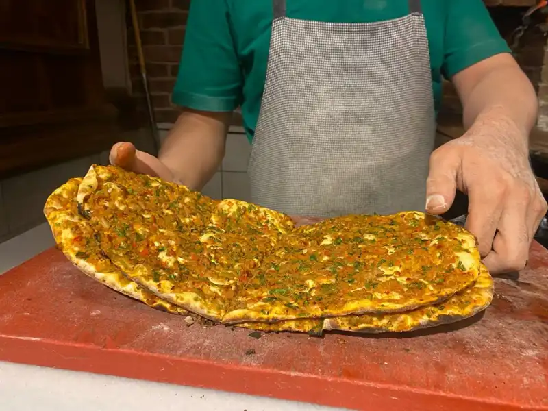 İstanbul’da Lahmacun Fiyatları Neden Farklı? Semtler Arası Uçurum Gözler Önünde!