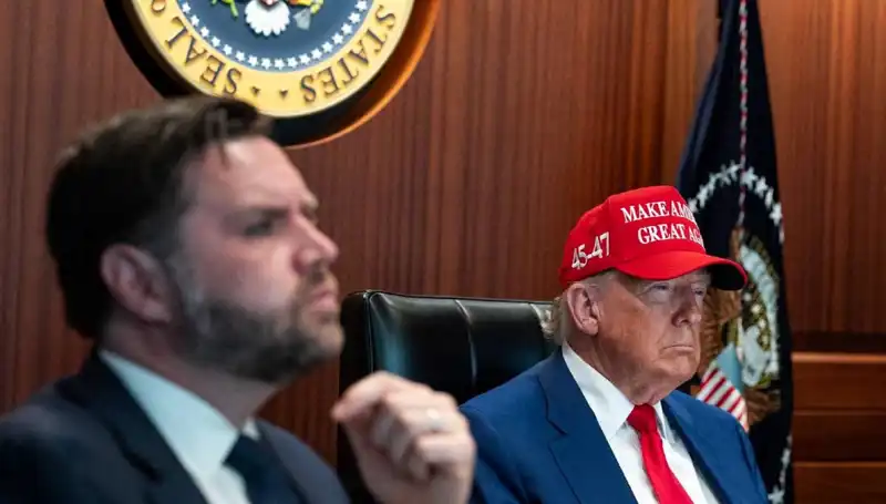 Trump'ın Azil Tasarısı Reddedildi: Siyasi İklim Ne Yönde Değişecek?