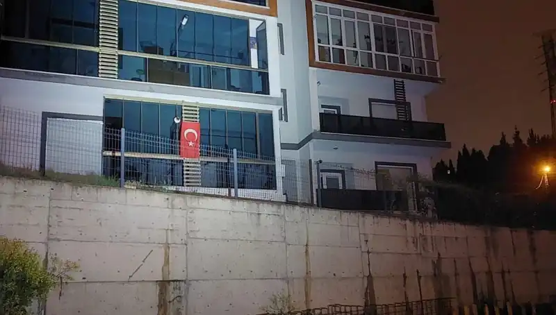 Sakarya'da Şaşkınlık Yaratan Olay: 4 Katlı Apartman Tahliye Edildi