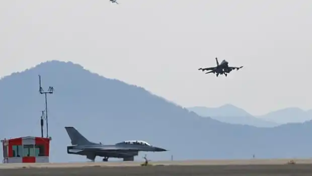 Güney Kore'de Askeri Tatbikat Faciası: Savaş Uçağı Köyü Bombaladı