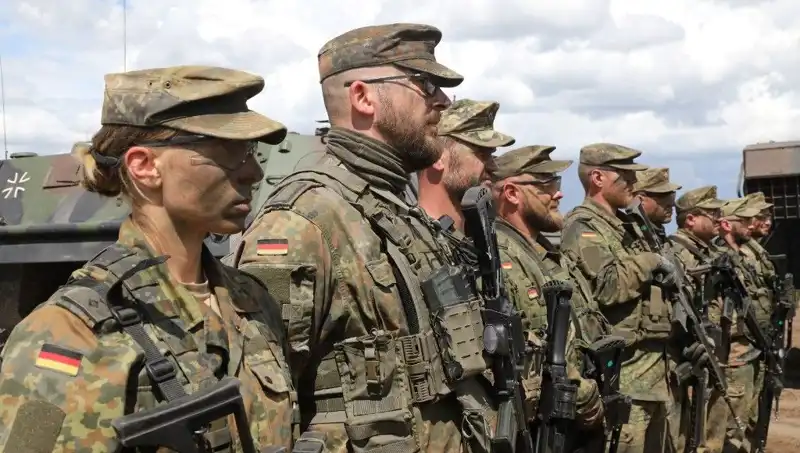 Almanya'dan Sürpriz Hamle: Rusya Sınırına Asker Gönderiliyor!