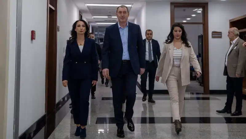 DEM Parti Heyeti, Siyasi Parti Turu ile Zirveye Çıkıyor!
