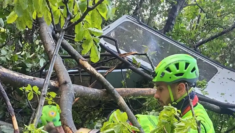 İtalya’da Teleferik Faciası: Halat Kopması Sonucu 4 Kayıp!