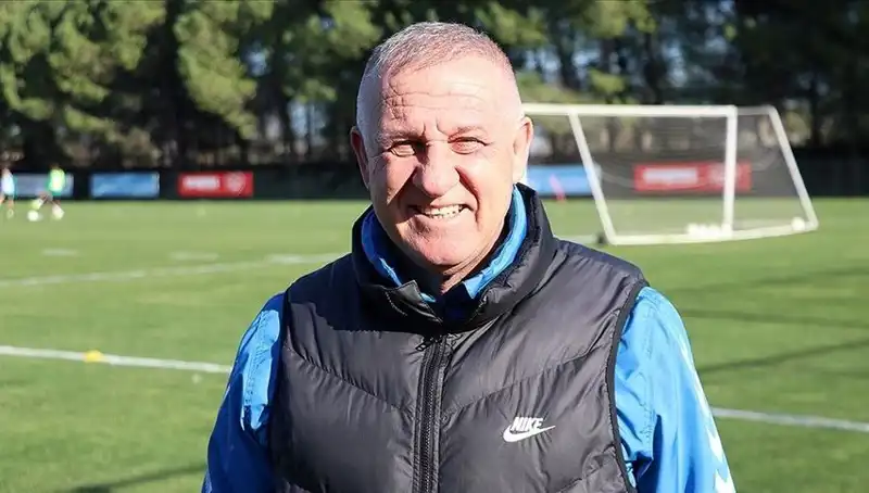 Ankara’nın Süper Lig Takımı Ankaragücü, Mesut Bakkal ile Yollarını Ayırdı